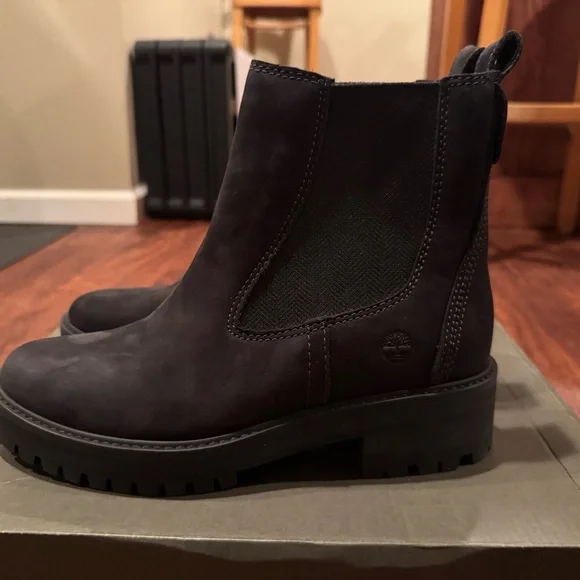Timberland Women's Courmayeur Valley Chelsea Black Nubuck - Picture 7 of 7
